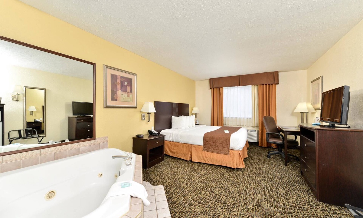 Elyria Hotel | Best Western Inn