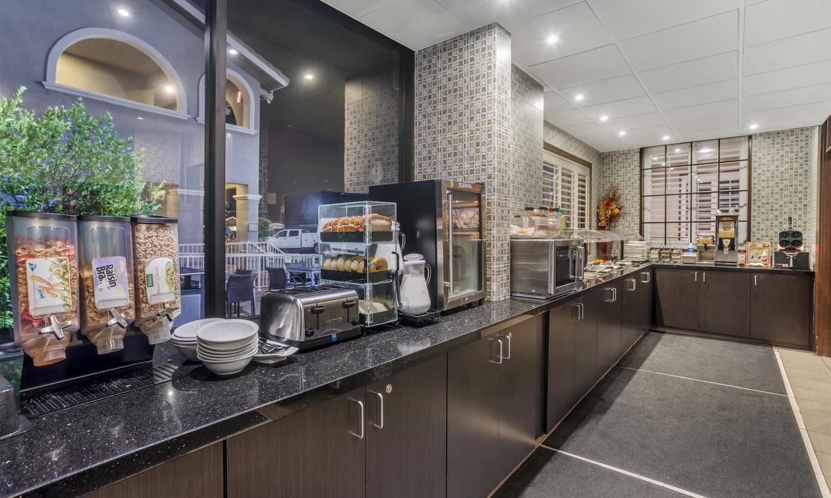 Milpitas Hotel | Best Western Plus Brookside Inn