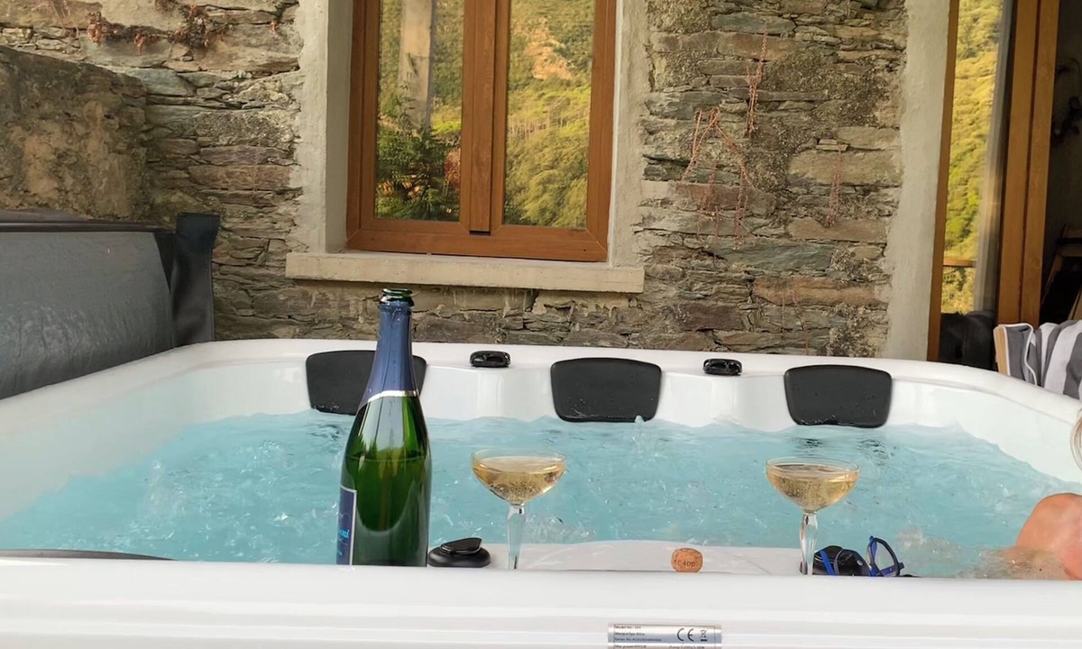 Conchiglio House | Between sea and mountains, an atypical place with jacuzzi for an ideal vacation