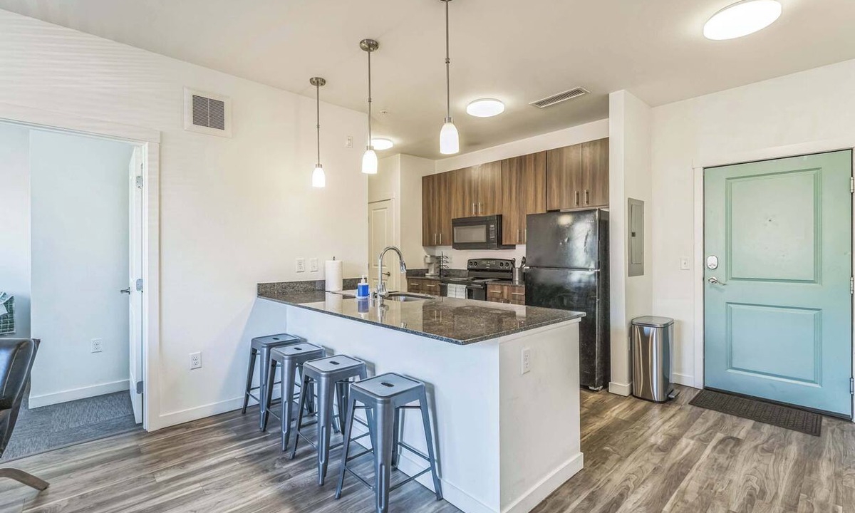 Heart of Missoula Apartment | Big Flat + 2 min to UM + 95 Walkscore