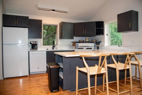 Bozeman House | Black Bear Bungalow w/Hot Tub!