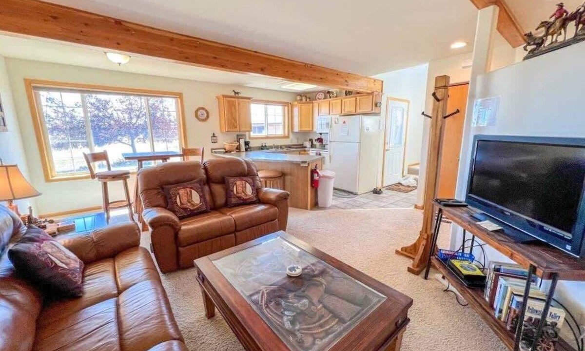 Red Lodge Condo | Black Bear Den- Mountain Views - Close to Downtown