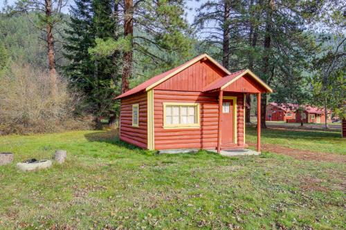 De Borgia Apartment | Black Diamond Guest Ranch Studio: Hike & Fish