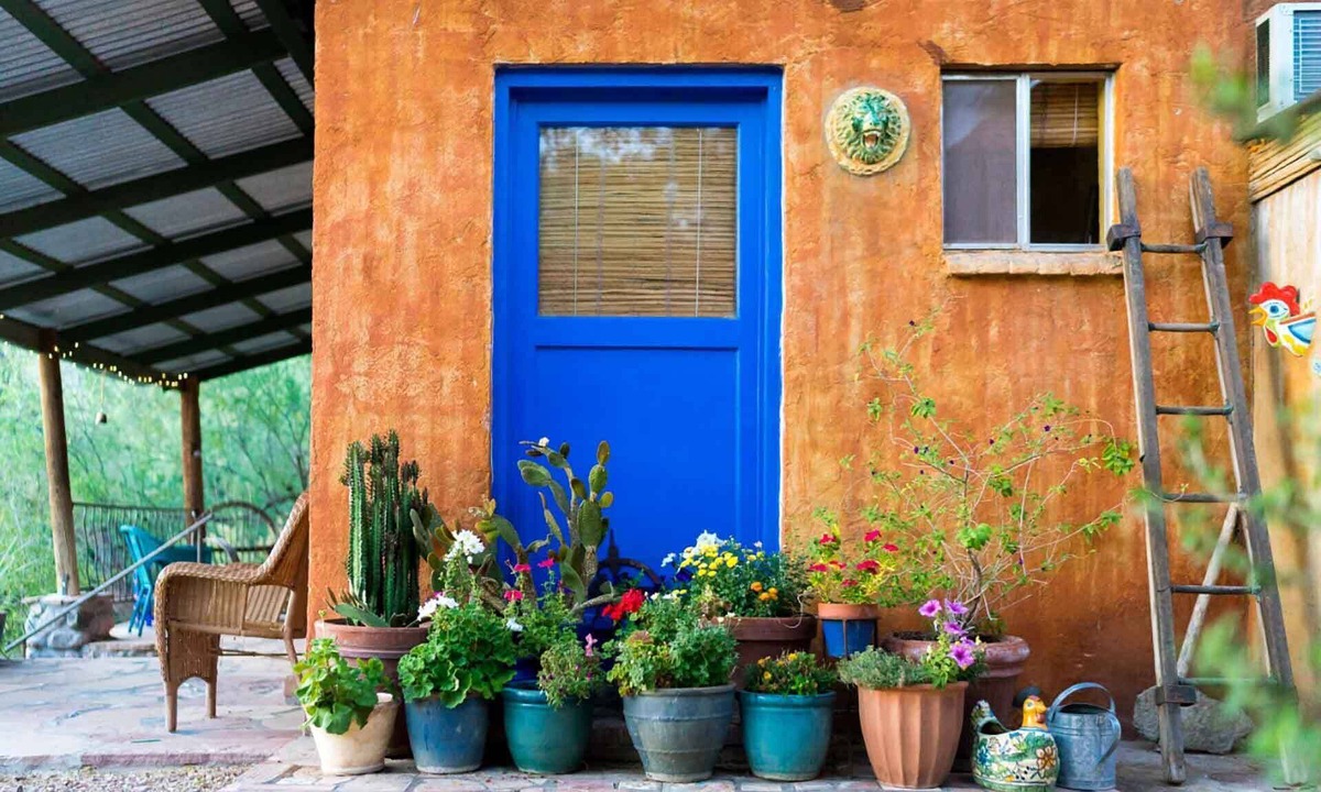 Mammoth House | Blue Door Casita on Orchard Near Canyon Wilderness