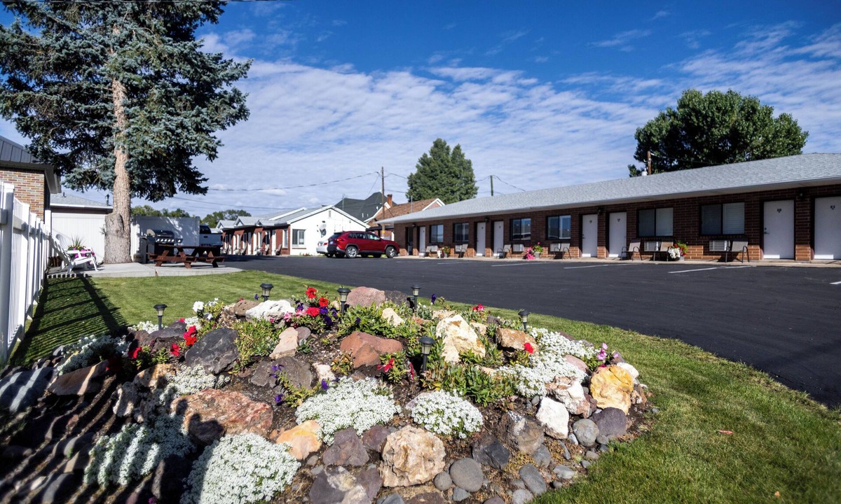 Panguitch Hotel | Blue Pine Motel