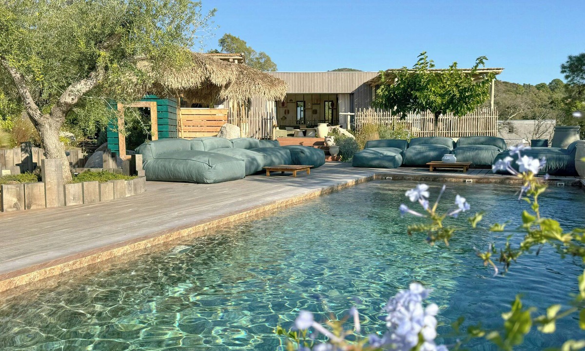 Lecci House | Bohemian villa near Saint-Cyprien bay