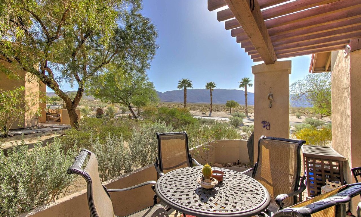 Borrego Springs Condo | Borrego Springs Condo w/Private Hot Tub & Views!