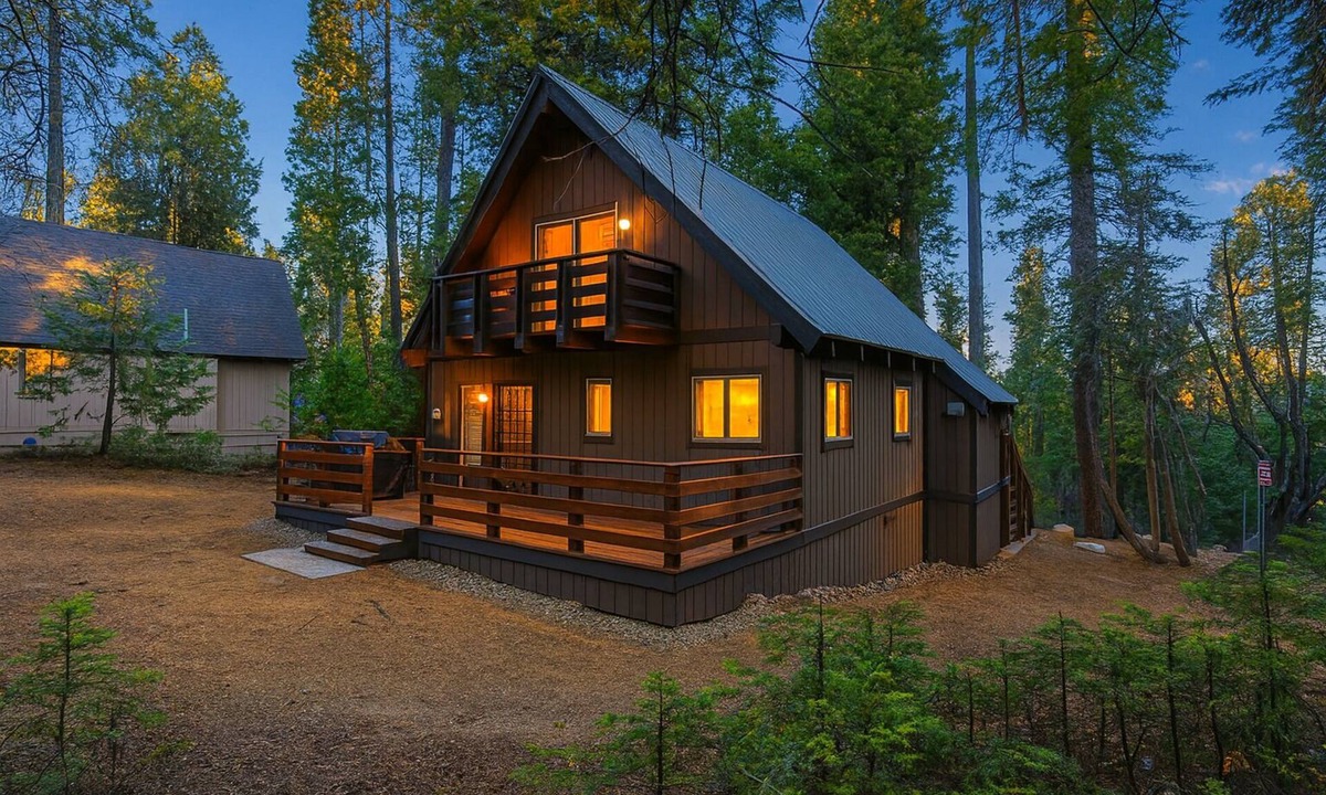 Sierra Cedars House | Boss's Cabin - Boss-level views, zero stress!