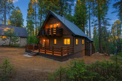 Sierra Cedars House | Boss's Cabin - Boss-level views, zero stress!