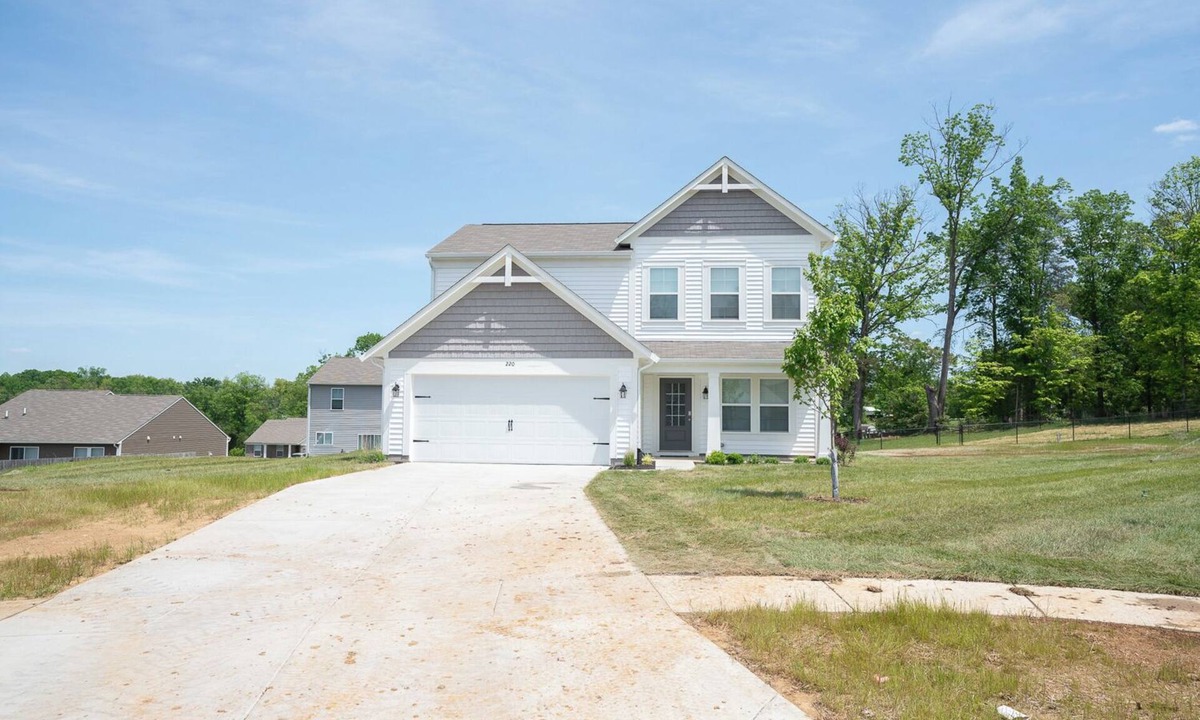 Nazareth House | Brand new home less than 30 mins away from Louisville's favorite destinations!