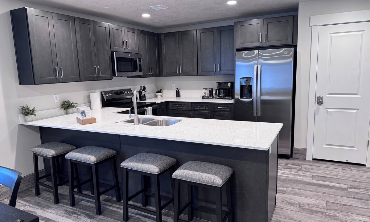 Page House | Brand New Modern 2 Bedroom with en suites in Page.