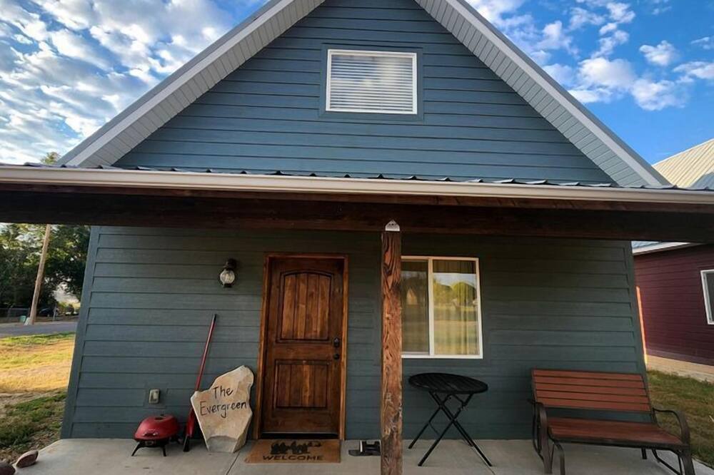 Cannonville Cabin | Brand New, Modern Country Cabin near Bryce Canyon National Park, Utah