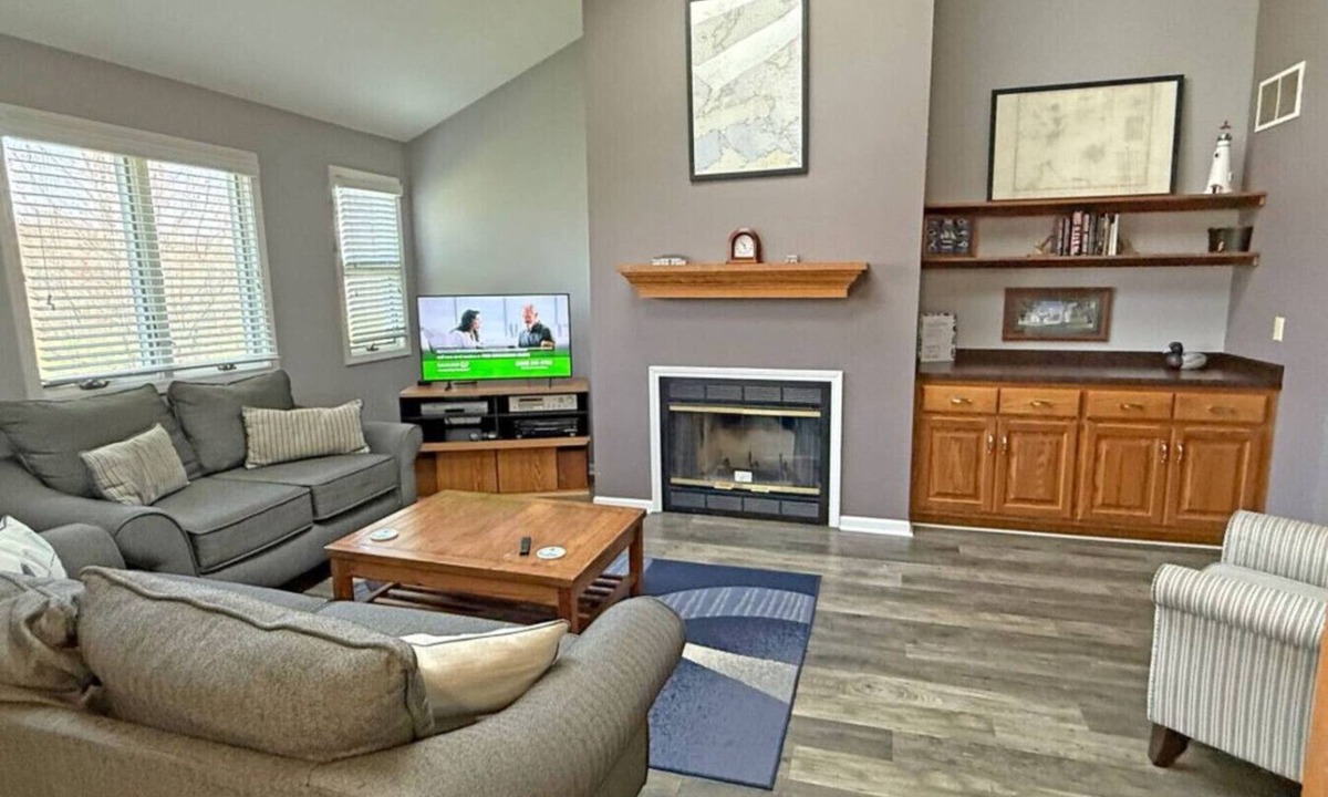 Kelleys Island Condo | Break at The Lake with loft-3 Bedrooms/3 Bathrooms