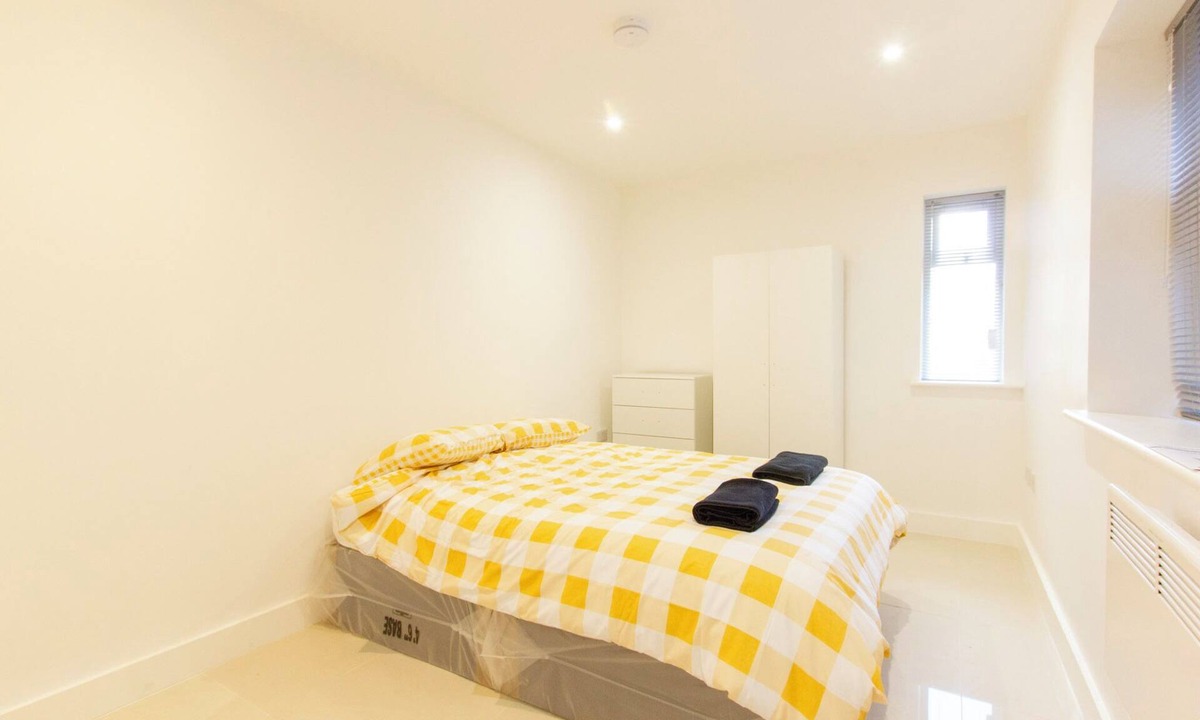 Southampton House | Bridge Road - Room 1a