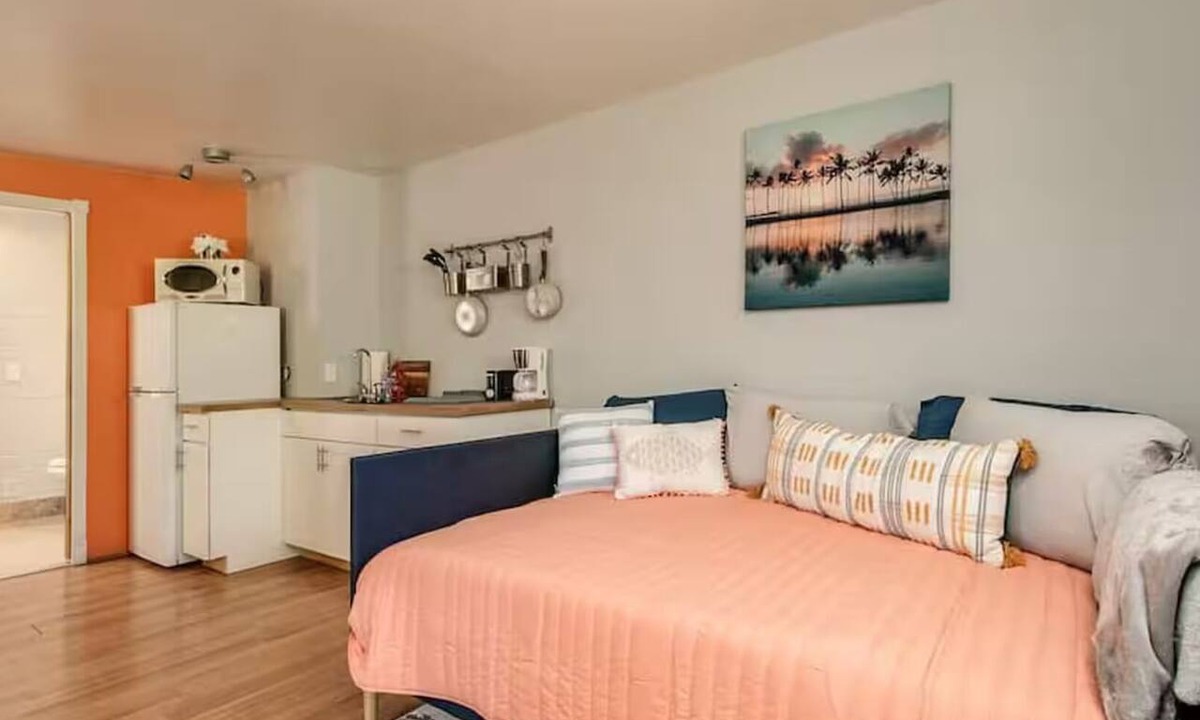 Ocotillo Manor Apartment | Bright and Cozy Mid Town Phoenix Zen Yard Studio!