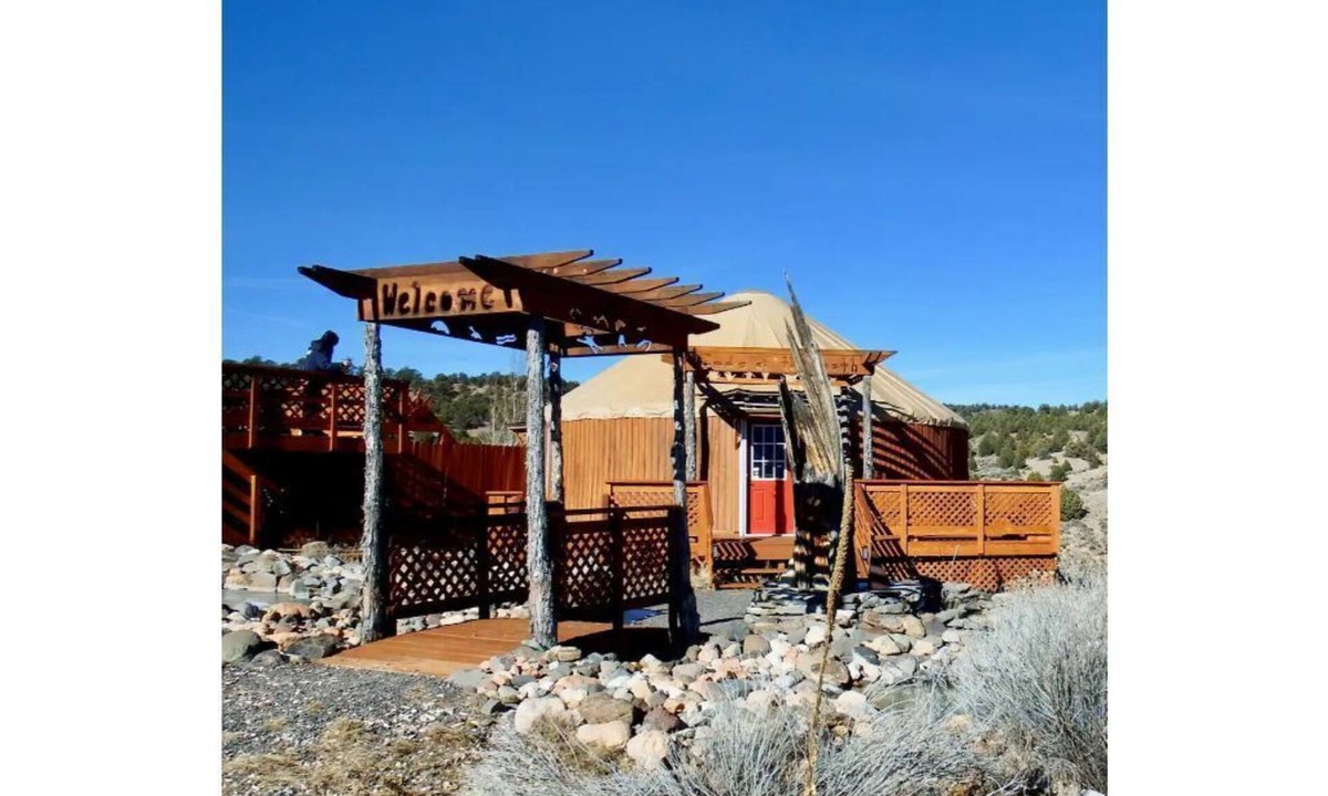 Panguitch Cabin | Bryce Canyon Deluxe Private Yurt