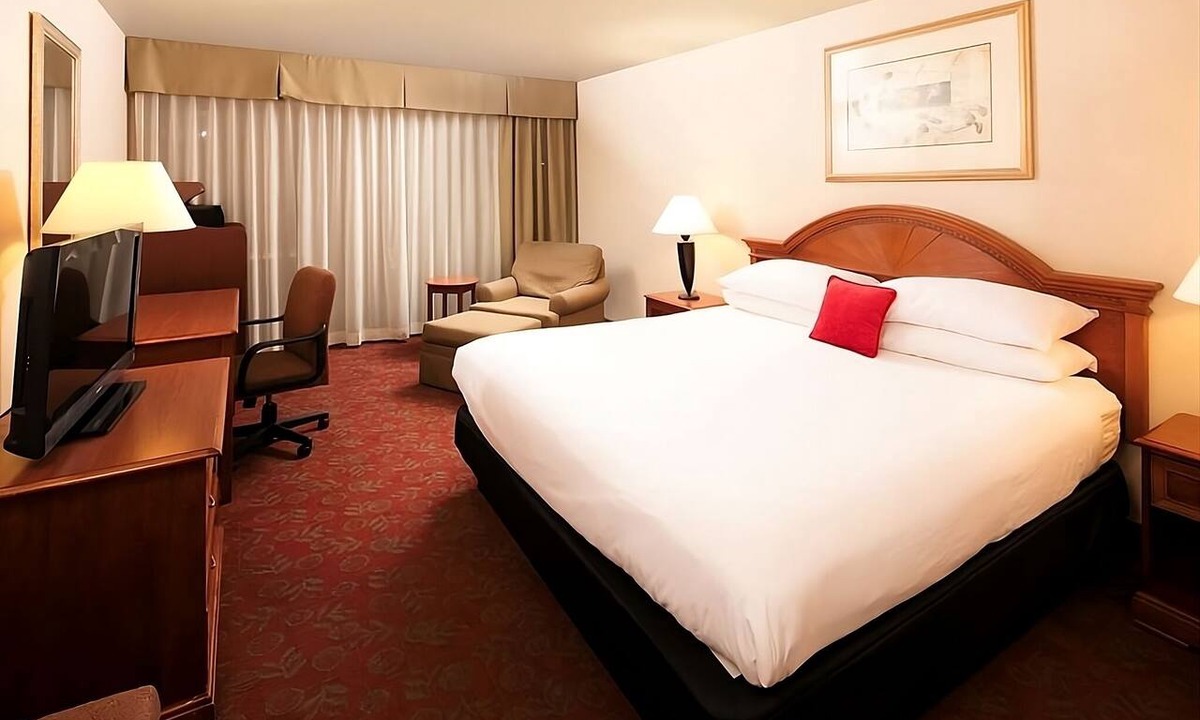 St. George Hotel | Budget-Friendly property! Free Parking, Free Breakfast, Near St George Temple