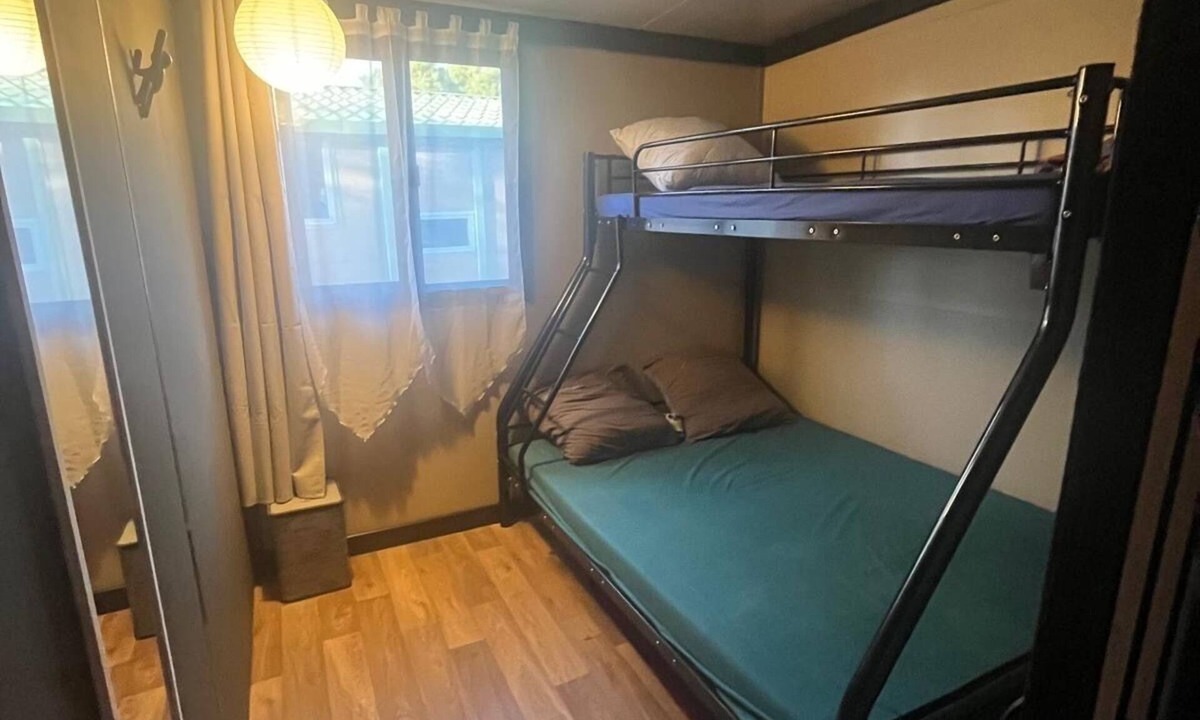 Sorbo-Ocagnano House | Bungalow 300 metres from the beach in a secure campsite