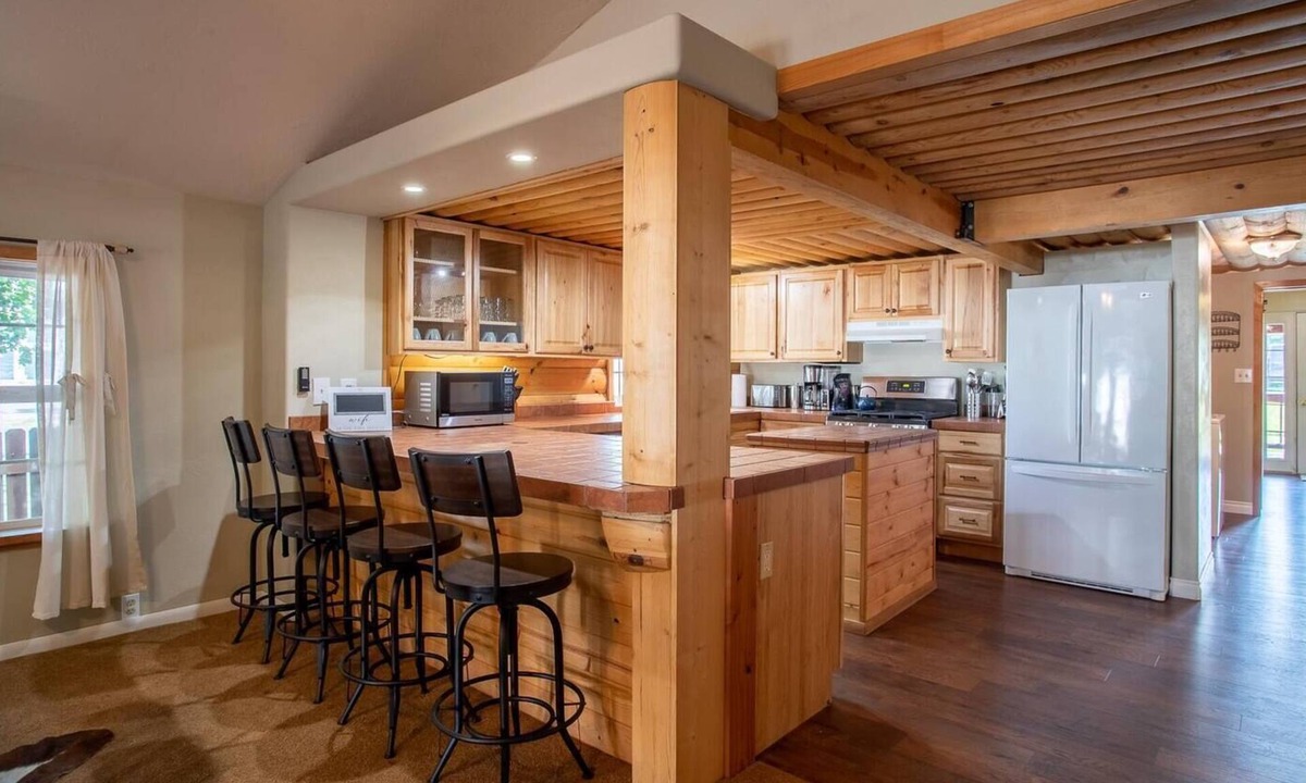 Stevensville House | Bungalow near downtown Stevensville offers both rustic charm and small town vibes.