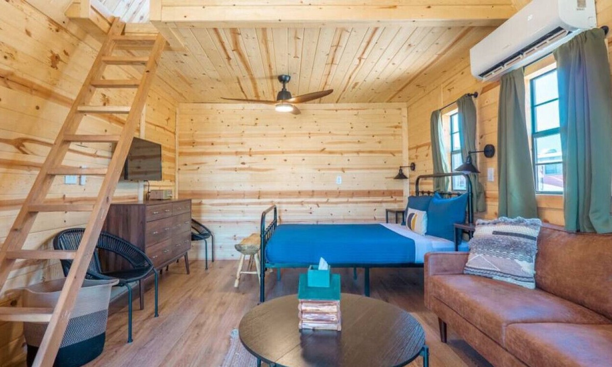 Ehrenberg Cabin | Cabin 14 - Deluxe Family Cabin