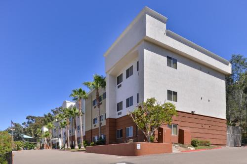 Mission Valley West Hotel | Candlewood Suites San Diego by IHG