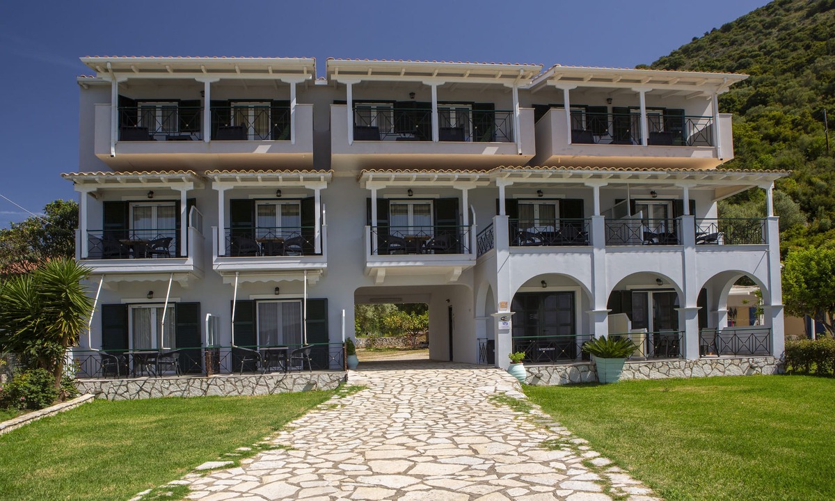 Mikros Gialos Apartment | Captain Nick