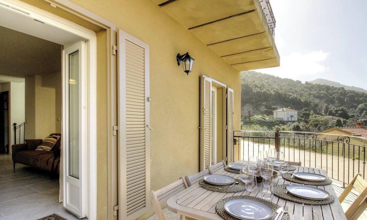 Vico House | Casa Allegrini - VICO