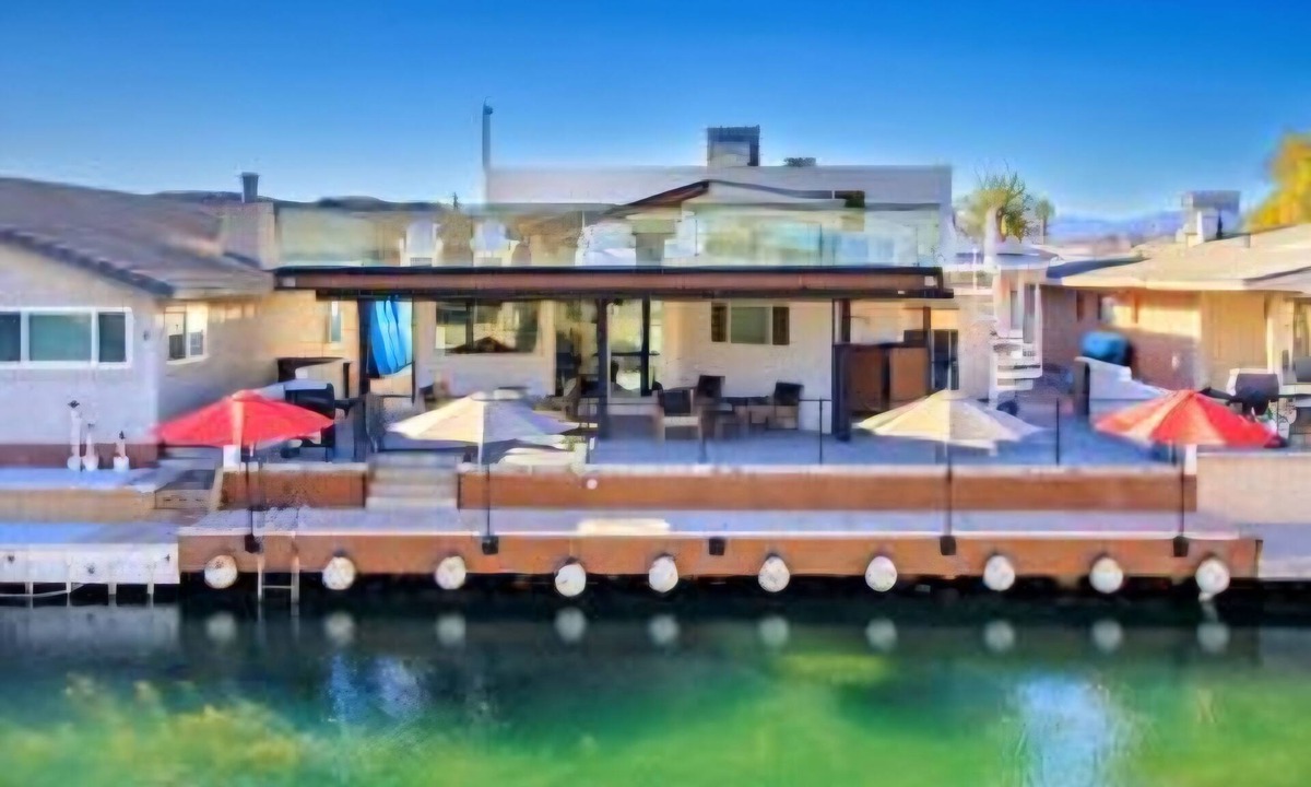 Moovalya Keys House | CASA FELIZ on the water in AZ's MINI-VENICE 4-bedroom house with 2 masters