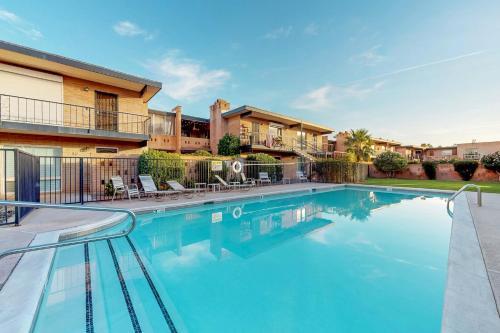 South Scottsdale Apartment | Casa Feliz