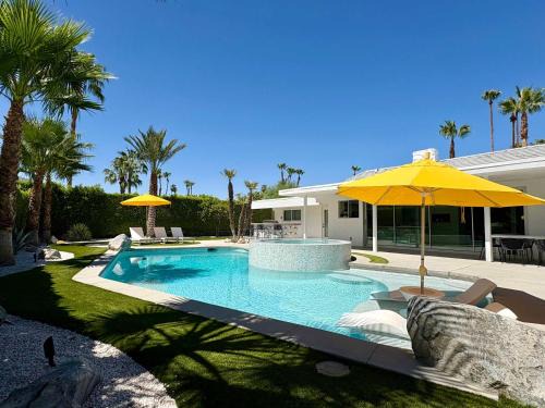 Indian Canyon House | Casa Lazo