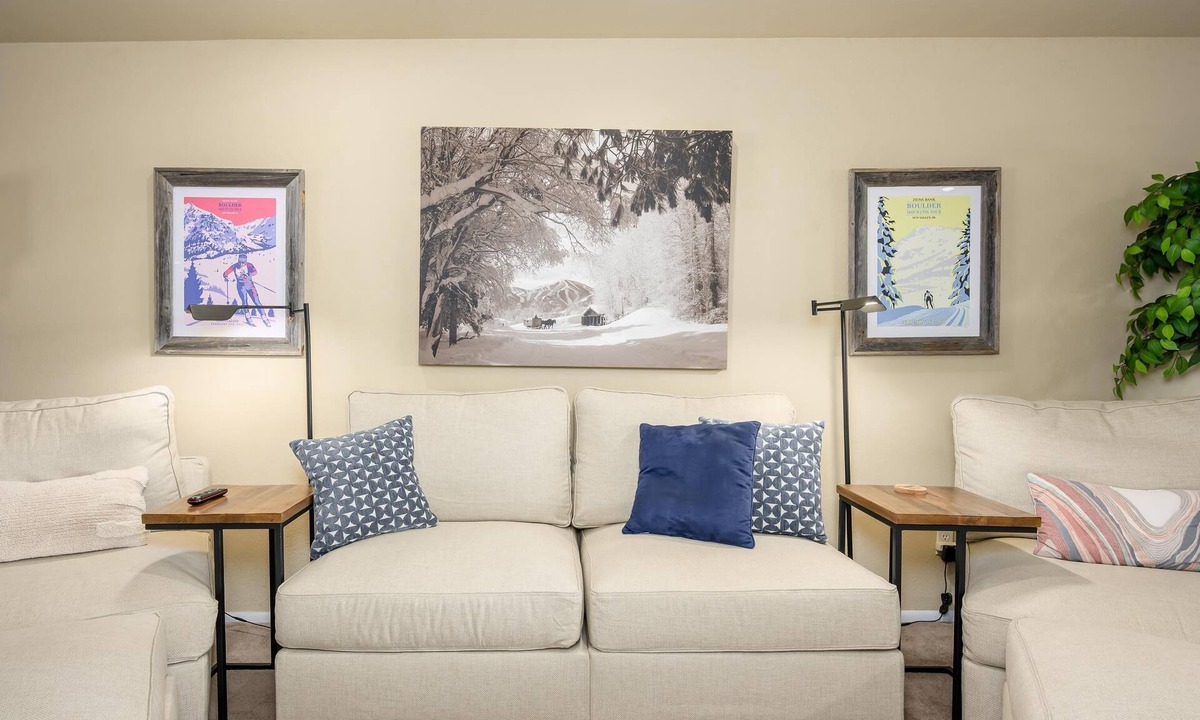 Paradise Valley Village Condo | CASA MONTANA - Anasazi Village - 2nd Floor View