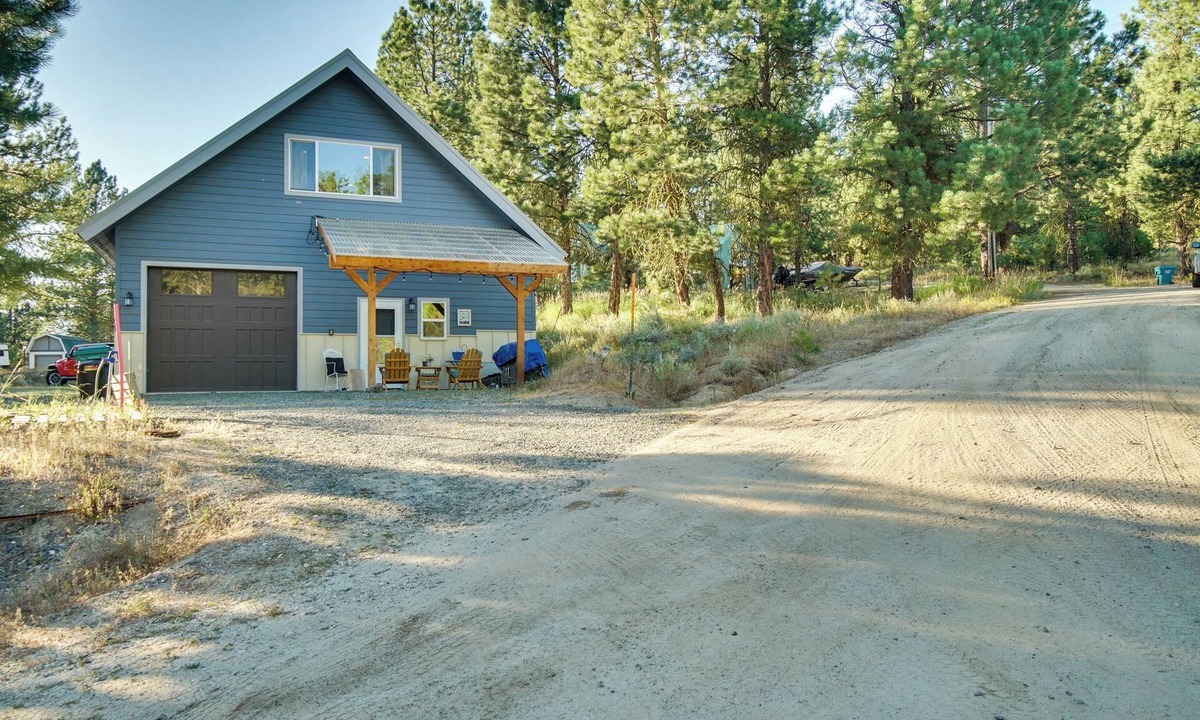 Cascade Cabin | Cascade Cabin Hideaway w/Views, 1/2 Mi to Lake