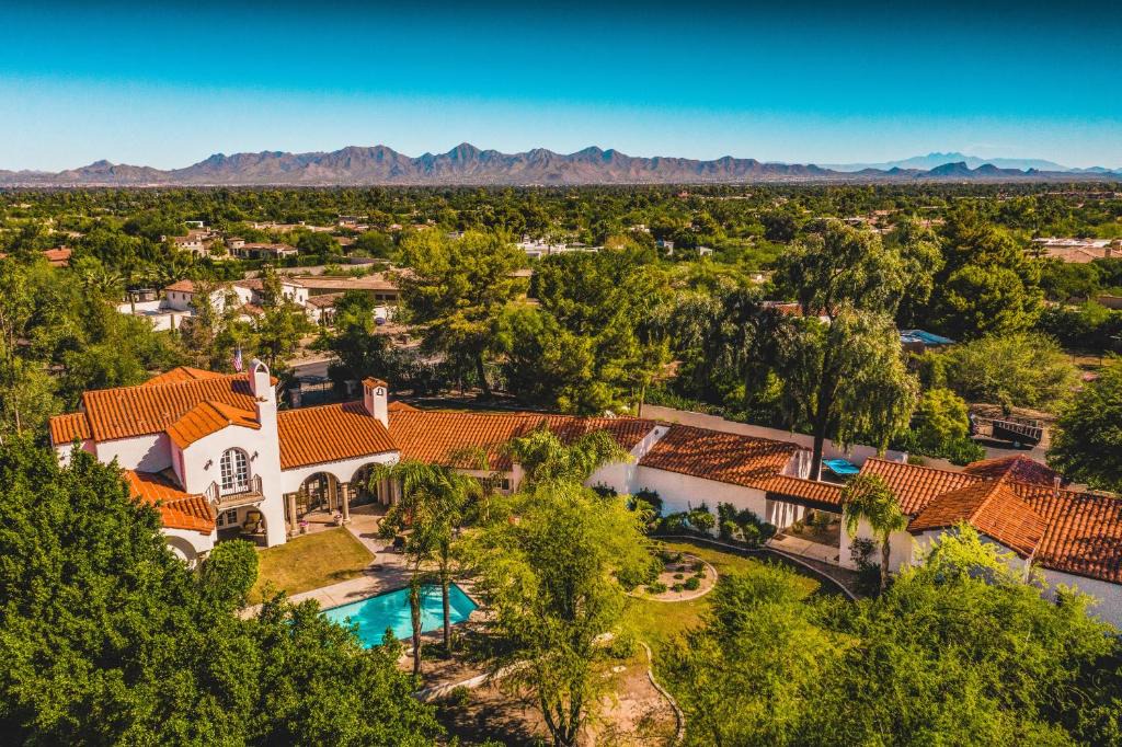 Hummingbird Vista Villa | Catalina by AvantStay 6BR Private Grand Estate Gorgeous Backyard Pool