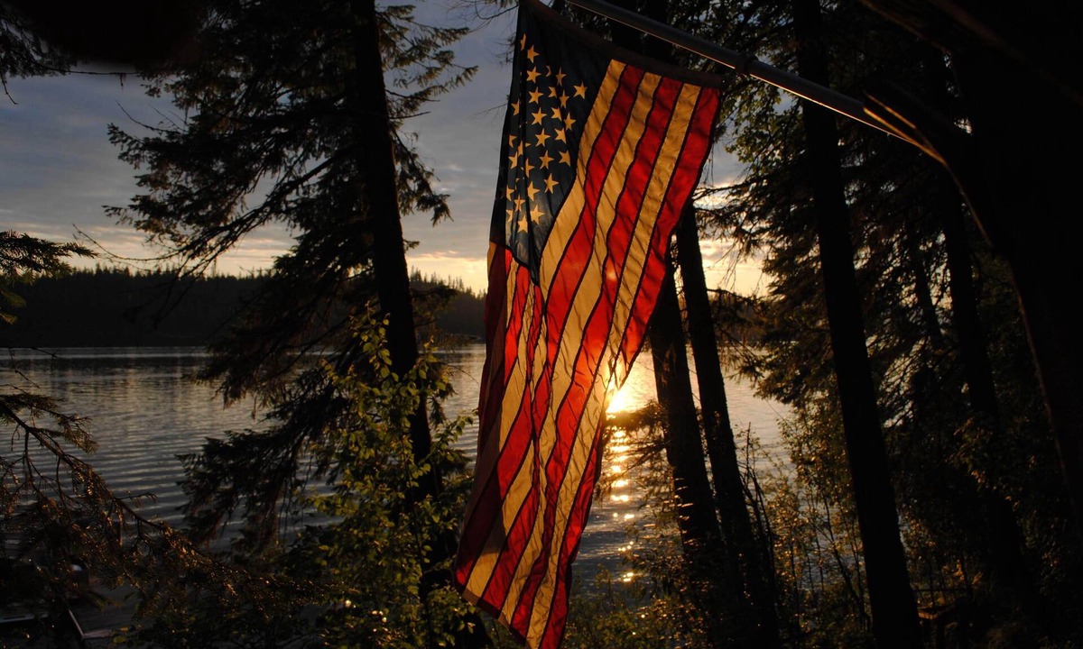 Coolin House | Cavanaugh Bay Priest Lake Beachfront w Dock, East Shore Family Get Away