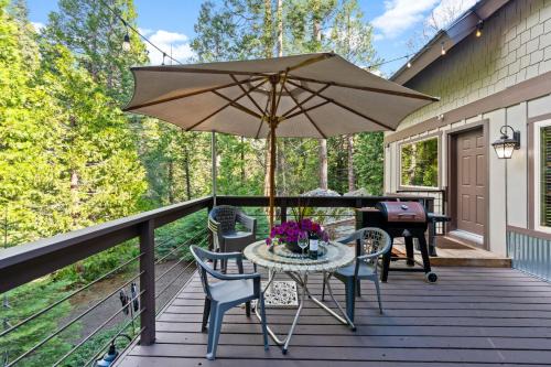 Sierra Cedars House | Cedar Horn- Serene Family Shaver Retreat