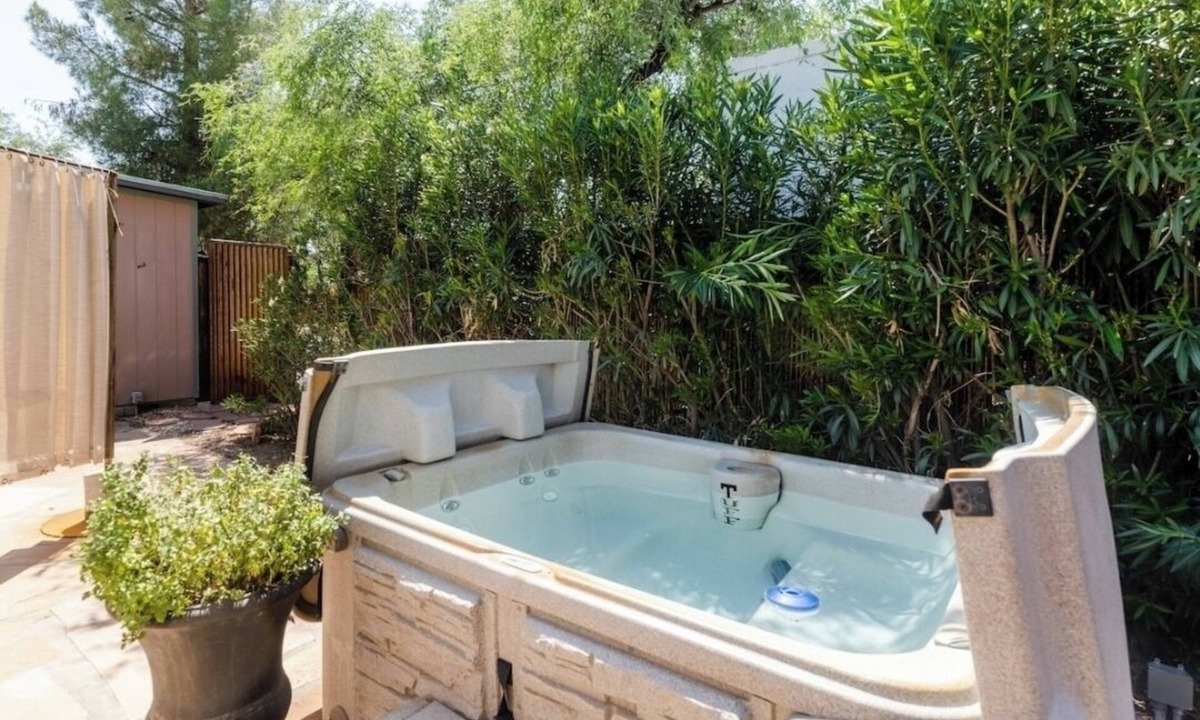 Palo Verde House | Central pet-friendly private house located by U of A with pool and hot tub