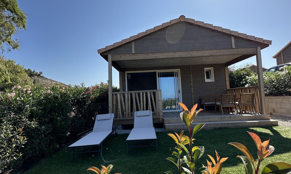 Residences du Golfe de Lava Ski Chalet | Chalet 5 minutes' walk from the beach