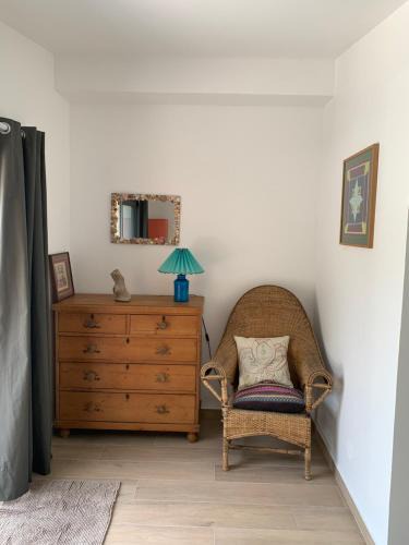 Vico Bed & Breakfast | Chambre indépendante dans villa bord de mer