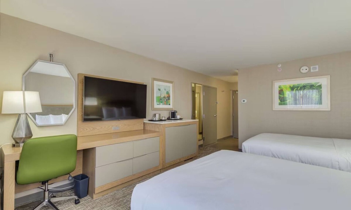 Chandler Hotel | Chandler Retreat: Pool, Comfort & Easy Access to Shops & Adventure l 2 Rooms