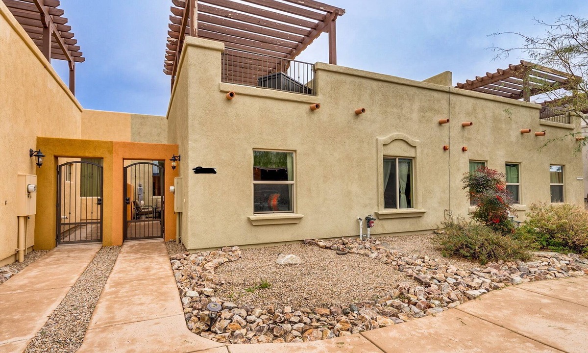 Tumacacori Condo | Charming 2-bedroom condo in delightful Tubac. Central to all the activities.