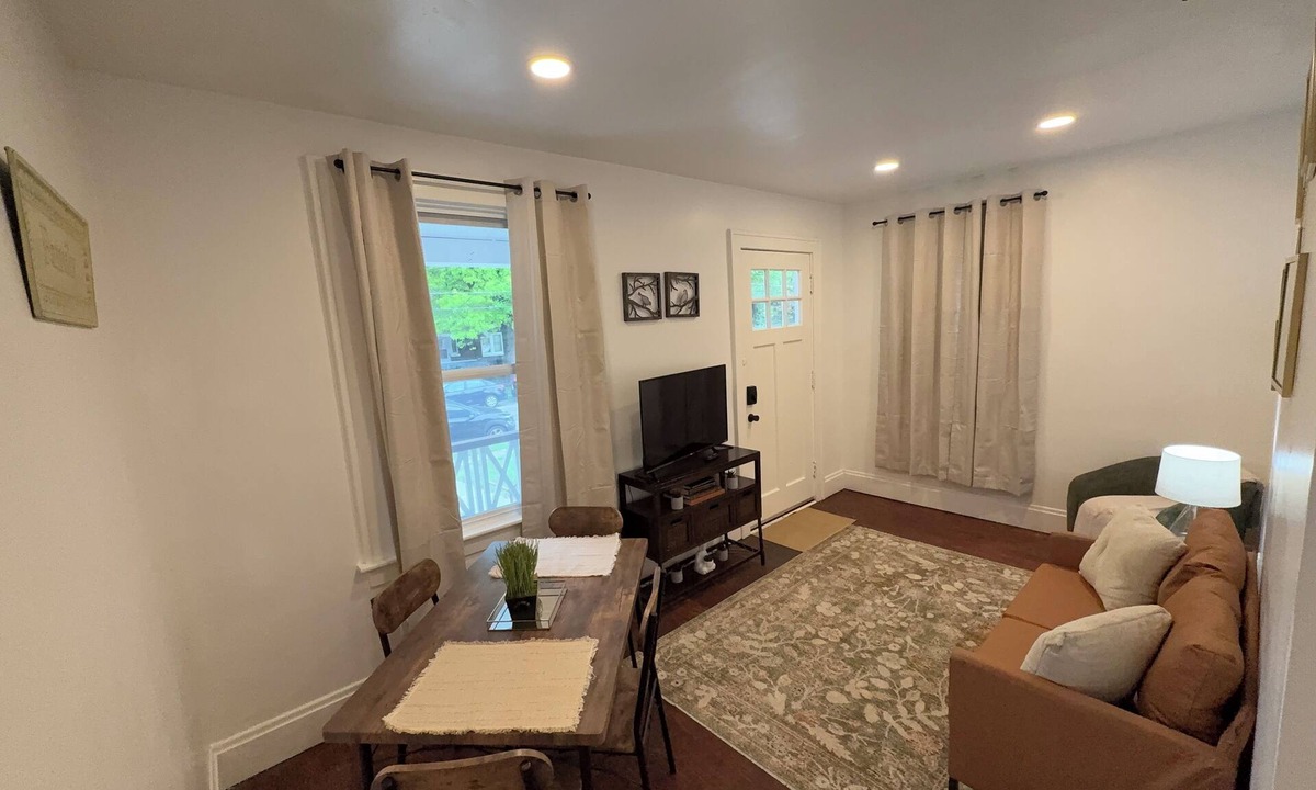 St. Bernard Apartment | Charming 2BR Cottage Apt, Heart of Cincinnati
