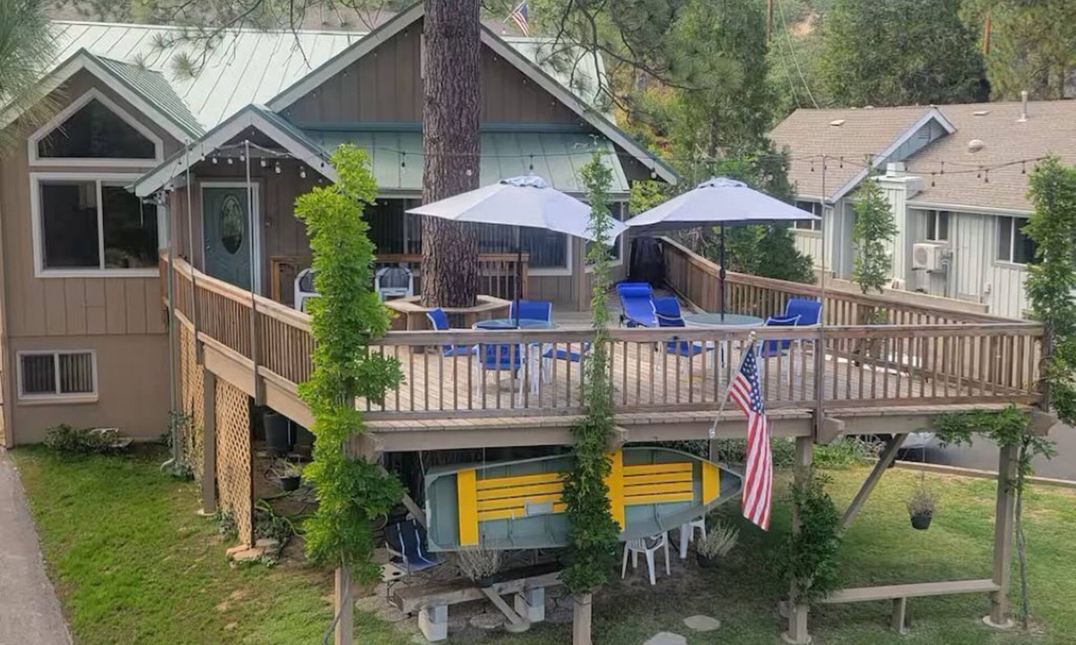 Bass Lake House | Charming Bass Lake cabin; roomy bedrooms; huge front deck; back patio w/fire-pit