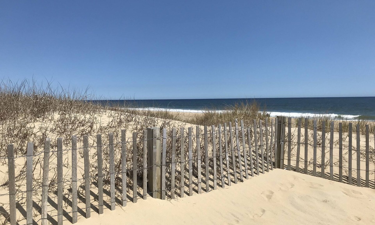 Midtown Ocean City Condo | Charming Beach Condo w/Free WiFi, a Full Kitchen, Balcony, & a Shared Pool
