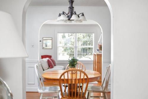 Lexington House | Charming Cottage | Near I-75 & Horse Park + Farms