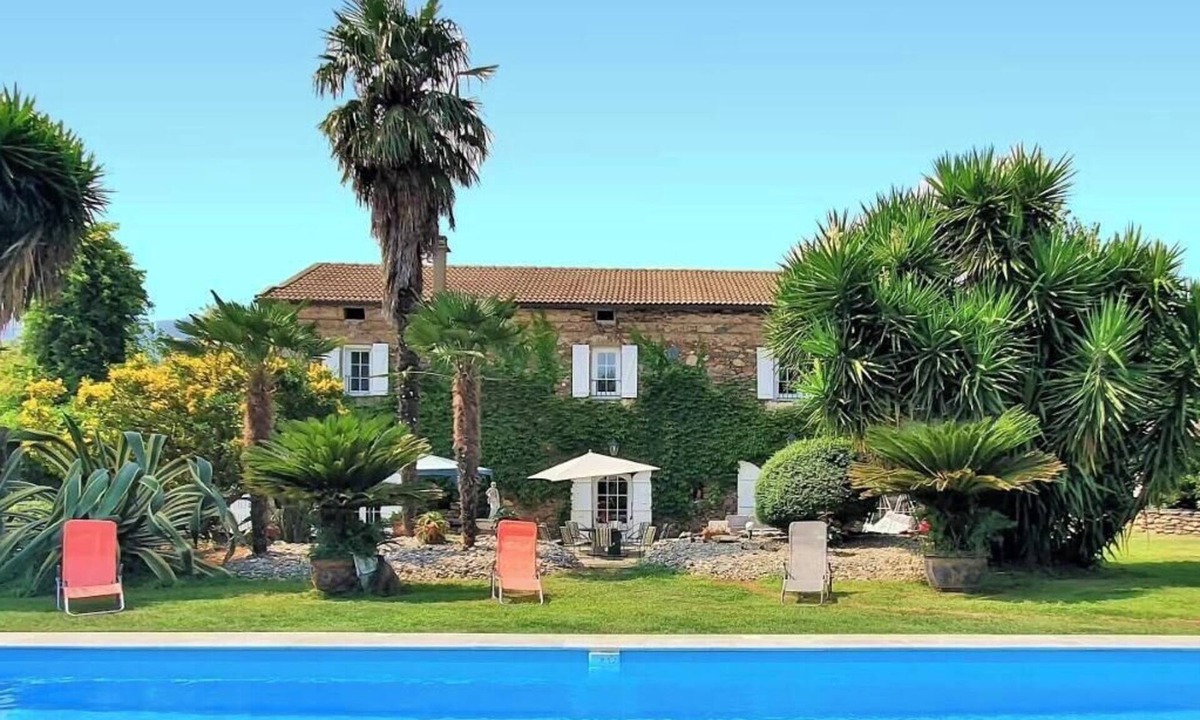 Santa-Lucia-di-Moriani House | Charming stone house with heated pool in a 5000m2 estate
