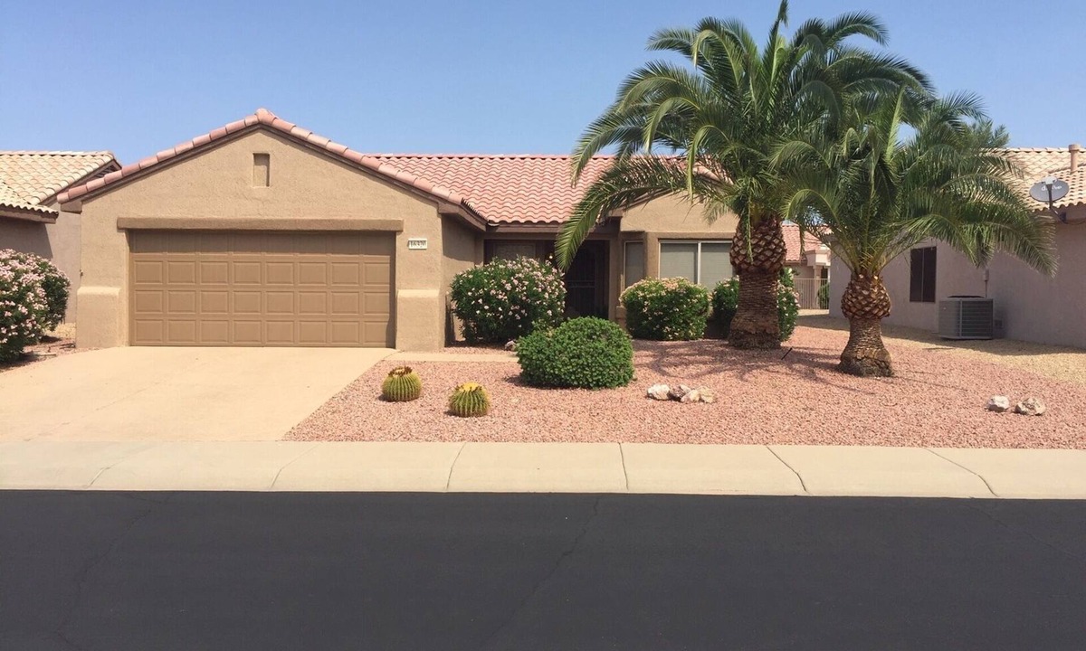 Desert Breeze House | Charming golf-course community home