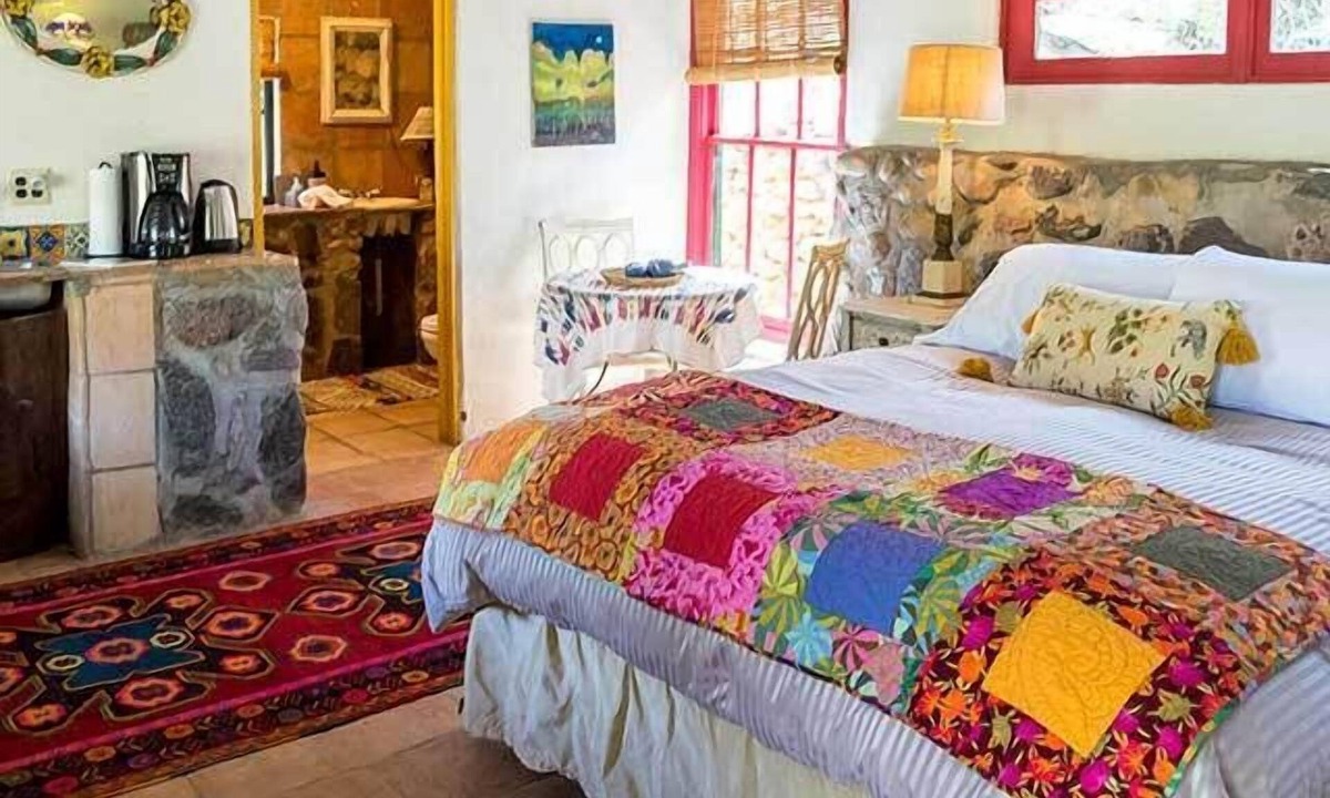 Mammoth House | Charming Orchard Casita in Aravaipa