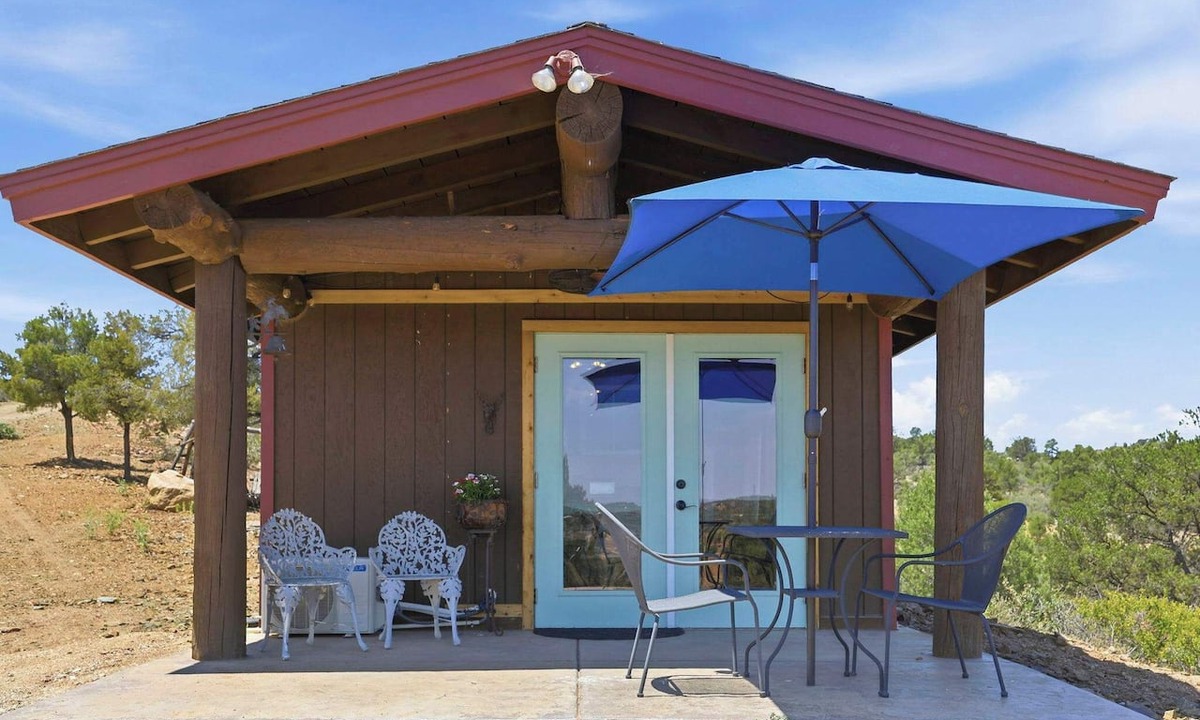 Iron Springs Cabin | Charming rustic 1 bedroom cabin