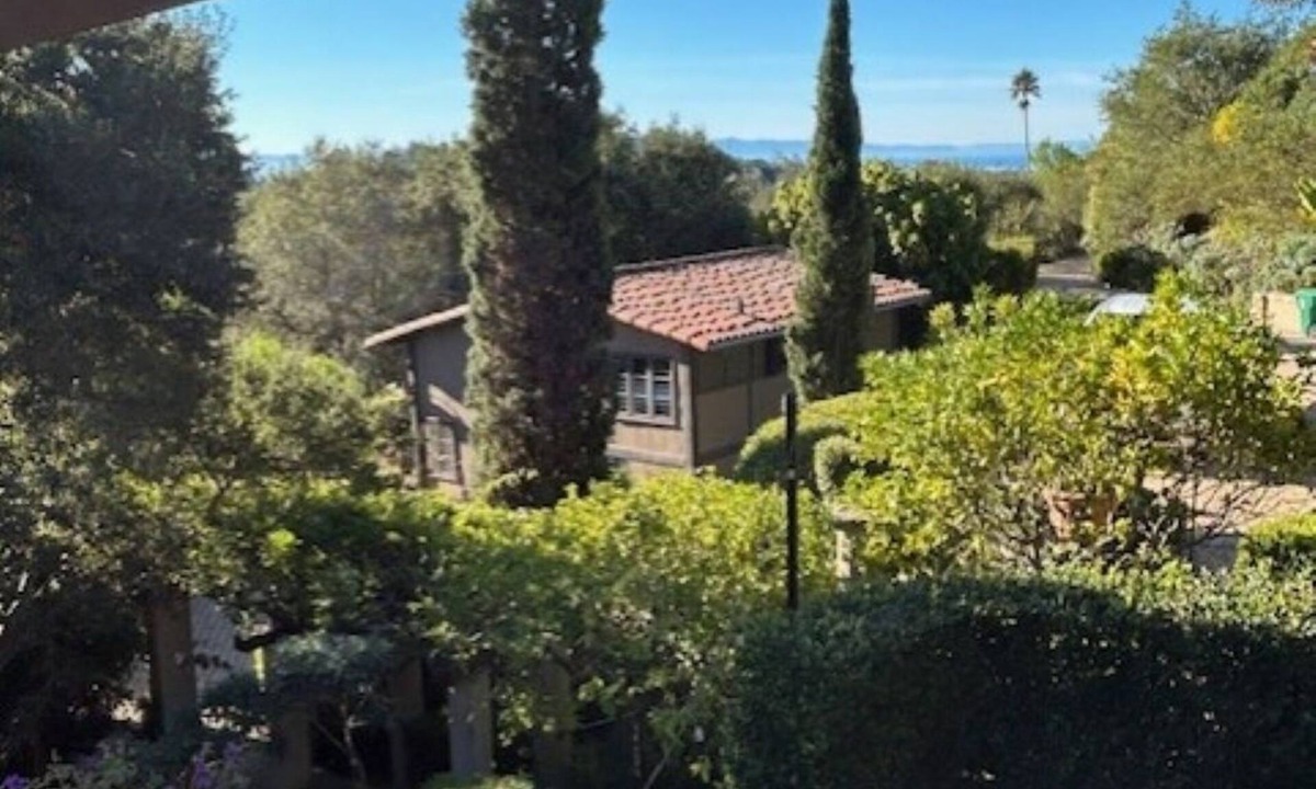 Cielito Cottage | Charming, secluded Santa Barbara 1BR Casita with Kitchen + 4-Bunk Tent/Yurt
