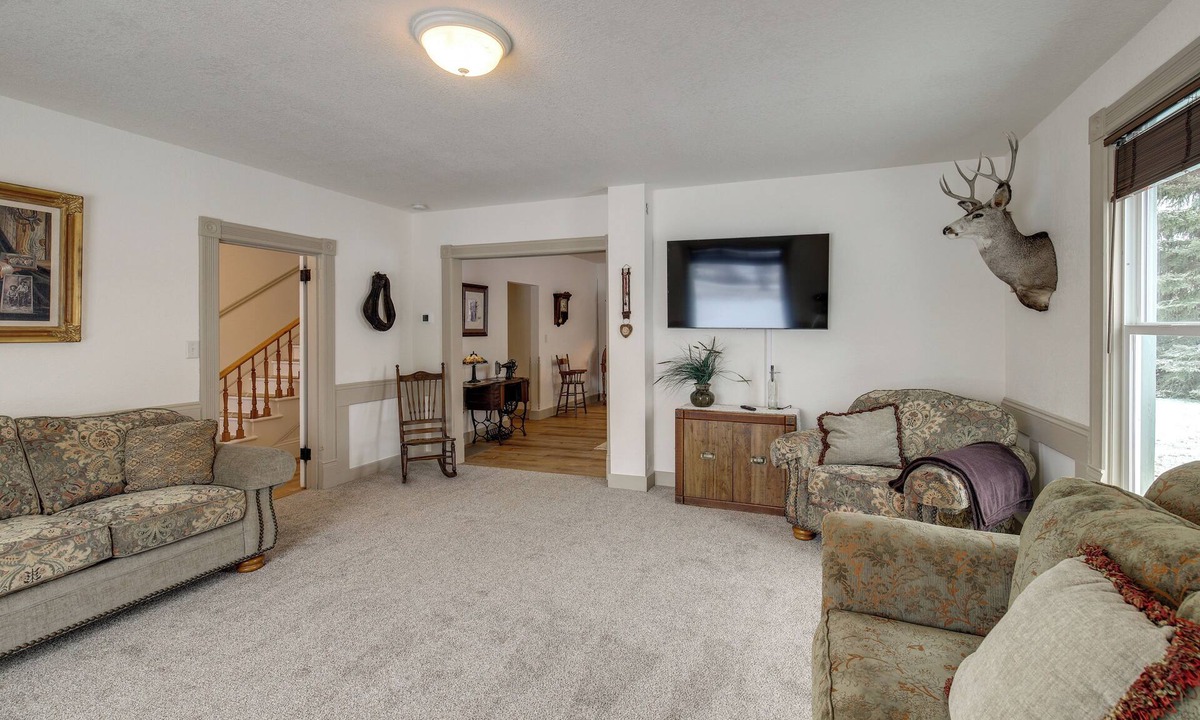 Stevensville House | Charming Stevensville Home w/Open Yard!